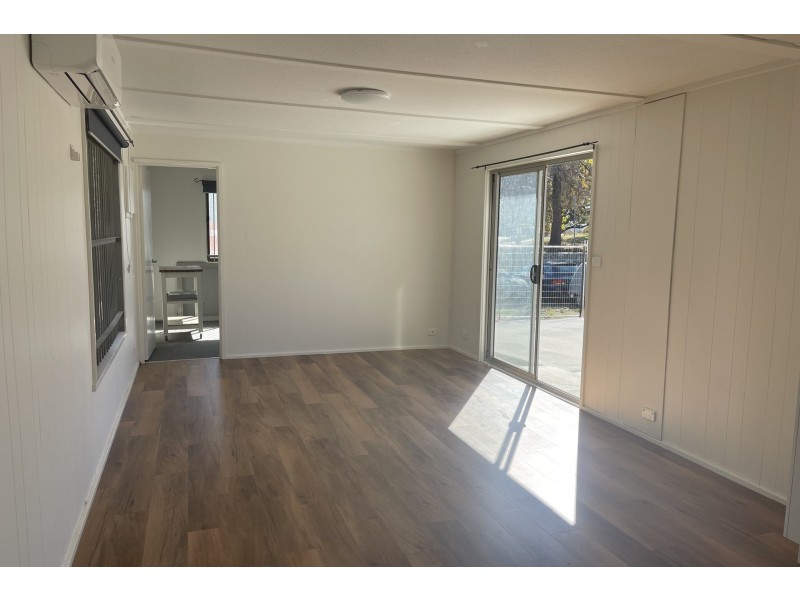 2 Gordon Avenue, Queanbeyan NSW 2620