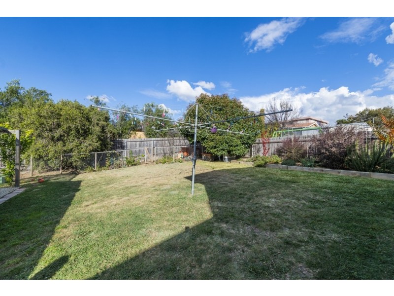 70 Crest Road, Queanbeyan NSW 2620