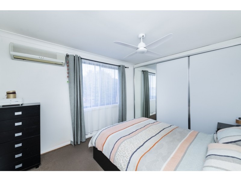 70 Crest Road, Queanbeyan NSW 2620