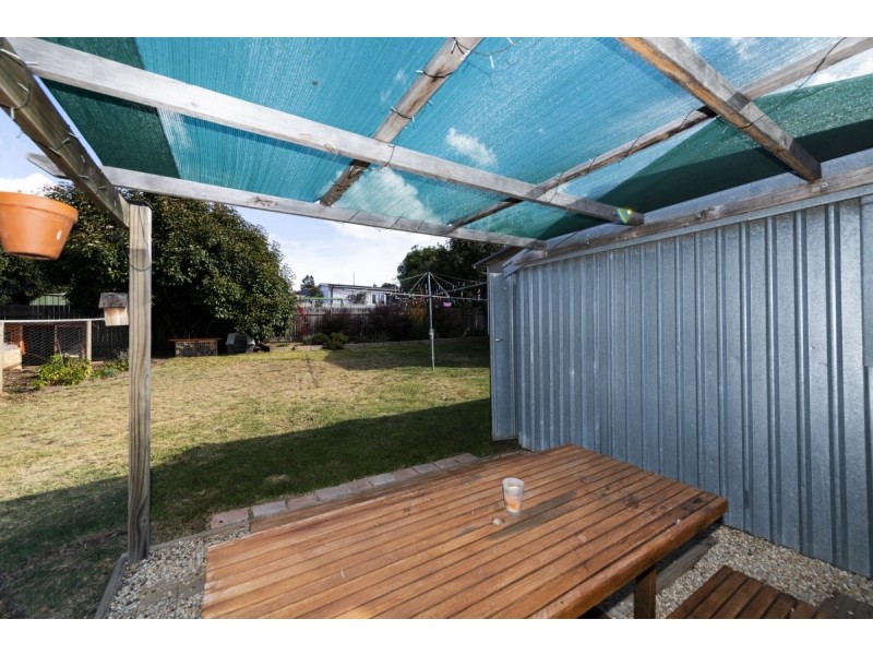 70 Crest Road, Queanbeyan NSW 2620