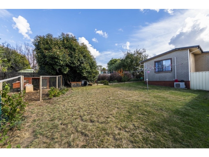 70 Crest Road, Queanbeyan NSW 2620