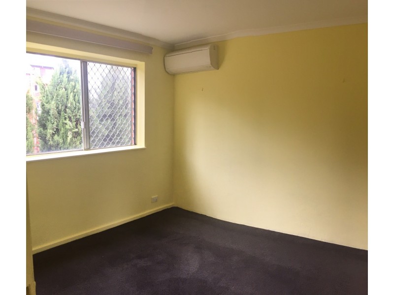 24/20 Trinculo Place, Queanbeyan East NSW 2620