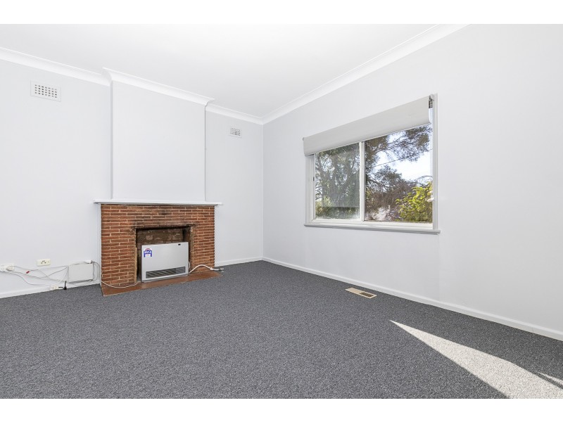 49 The Crescent, Queanbeyan NSW 2620