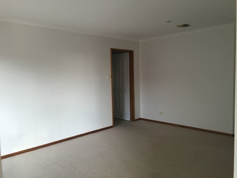 1A Nugent Close, Jerrabomberra NSW 2619