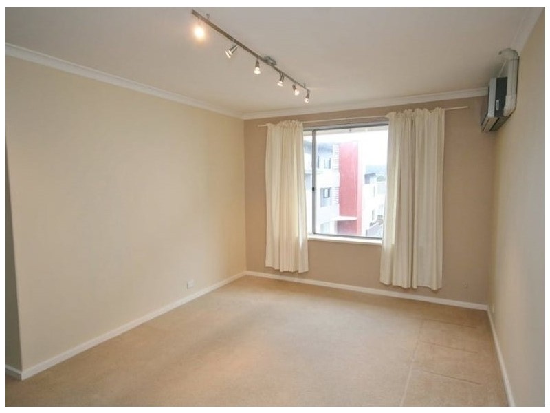 12/4 Velacia Place, Queanbeyan NSW 2620