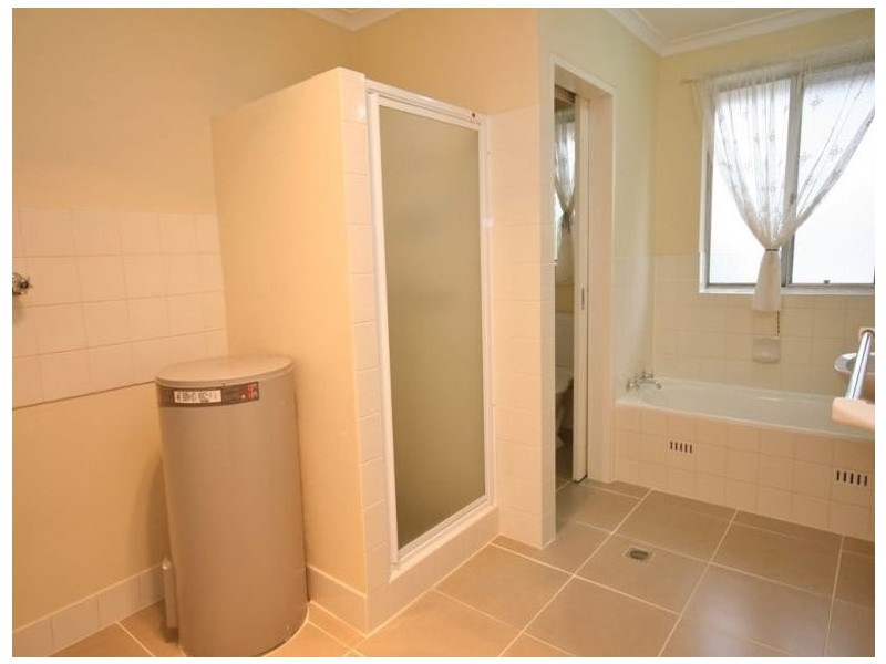 12/4 Velacia Place, Queanbeyan NSW 2620