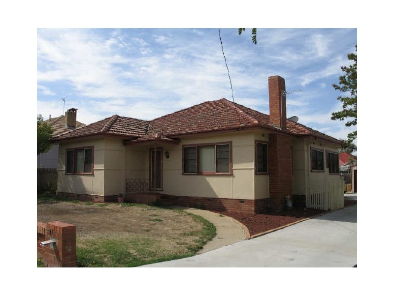 12 White Avenue, Queanbeyan NSW 2620