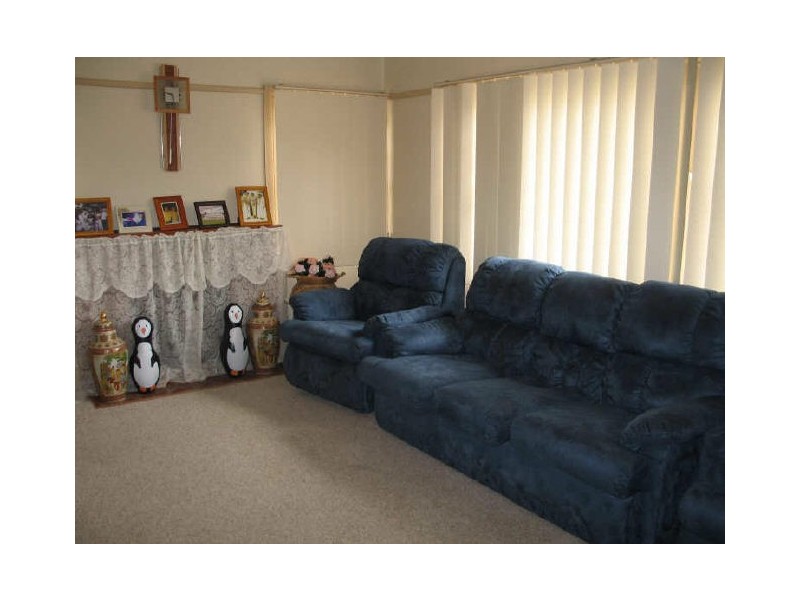 12 White Avenue, Queanbeyan NSW 2620