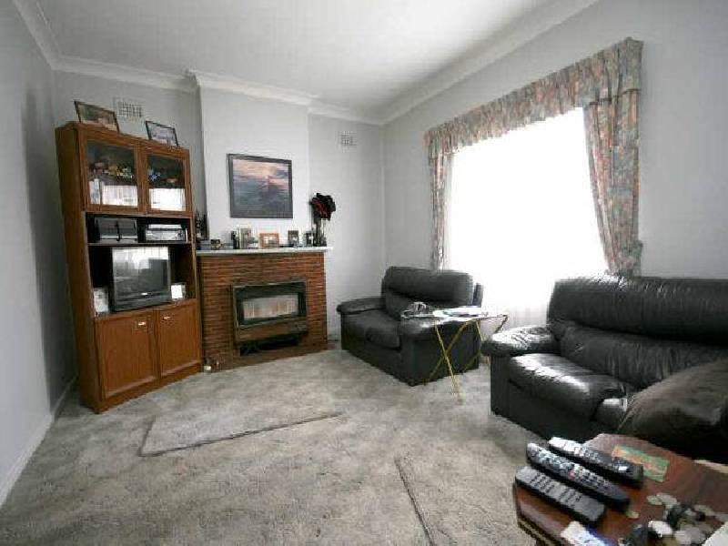 49 The Crescent, Queanbeyan NSW 2620