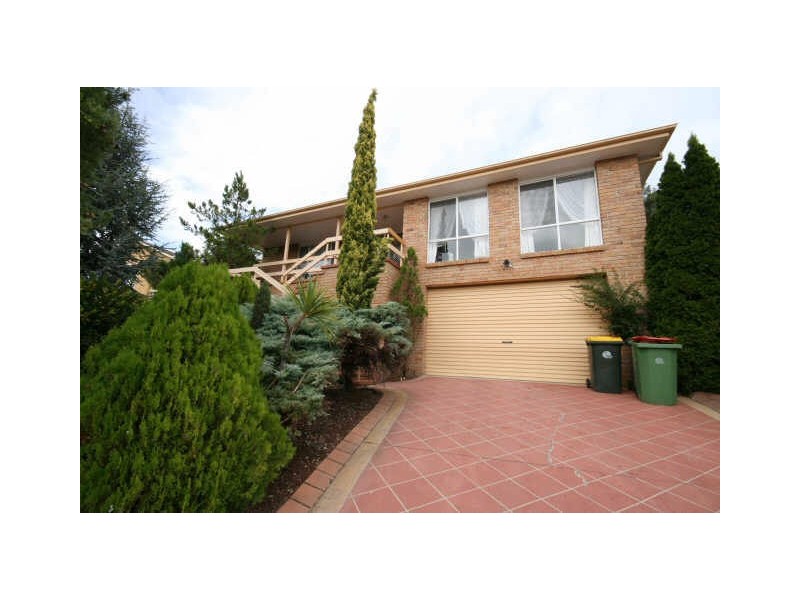 8 Swan Place, Queanbeyan NSW 2620