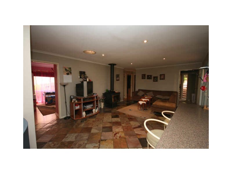 8 Swan Place, Queanbeyan NSW 2620