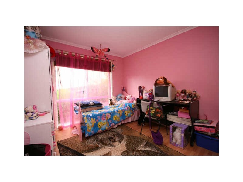 8 Swan Place, Queanbeyan NSW 2620