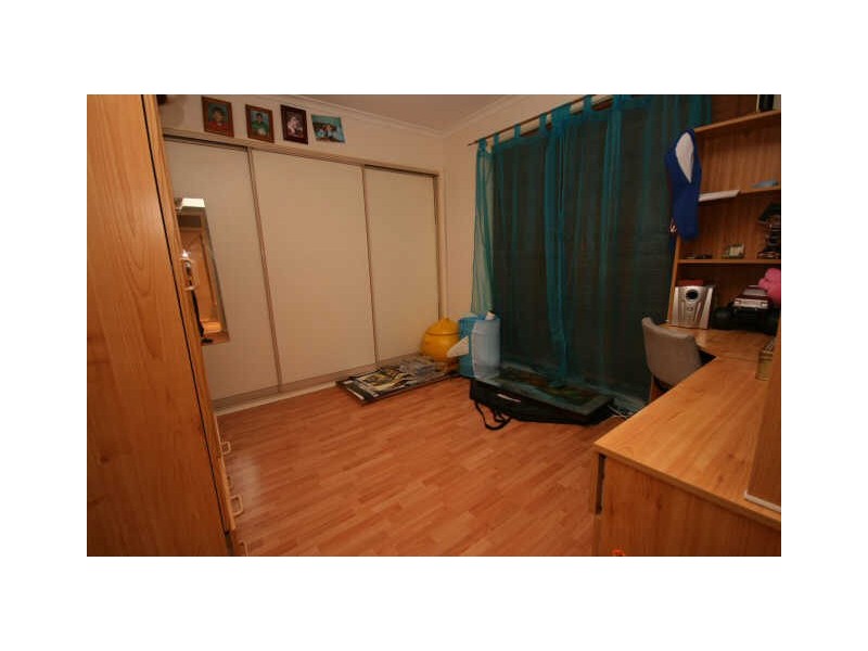 8 Swan Place, Queanbeyan NSW 2620