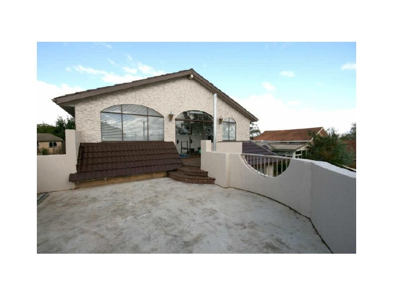 112 Uriarra Road, Queanbeyan NSW 2620