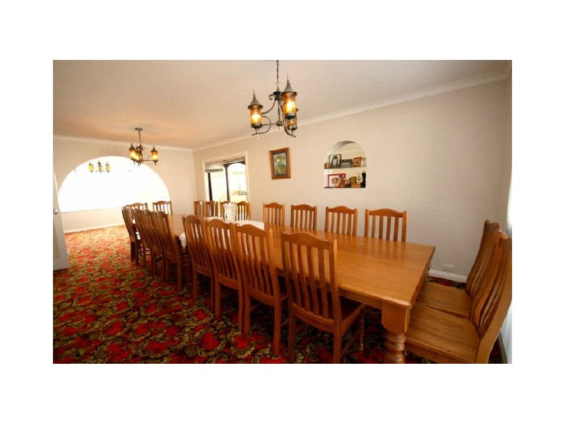 112 Uriarra Road, Queanbeyan NSW 2620
