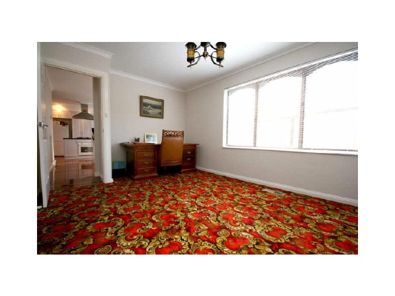 112 Uriarra Road, Queanbeyan NSW 2620