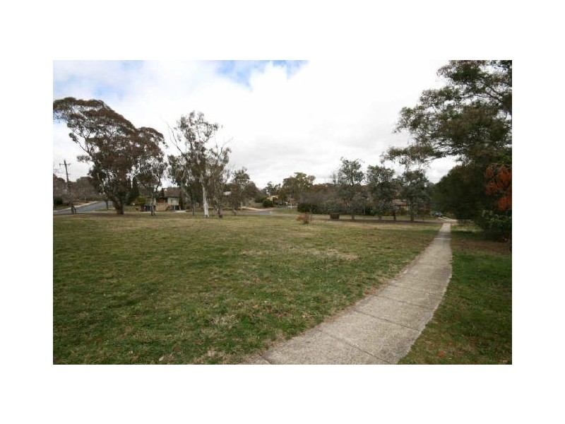 62 Kitchener Street, Hughes ACT 2605