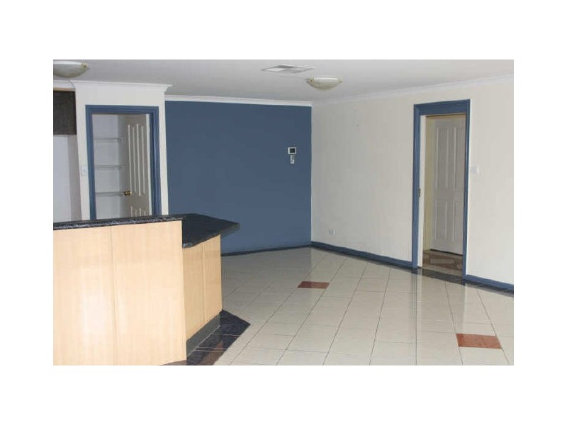 8 Colverwell Crescent, Jerrabomberra NSW 2619