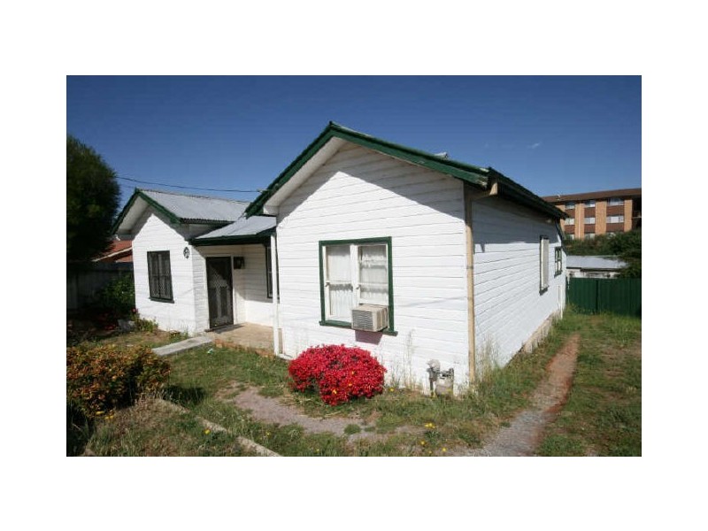11 Ross Road, Queanbeyan NSW 2620