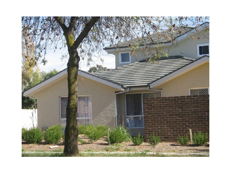 1/23 Donald Road, Queanbeyan NSW 2620