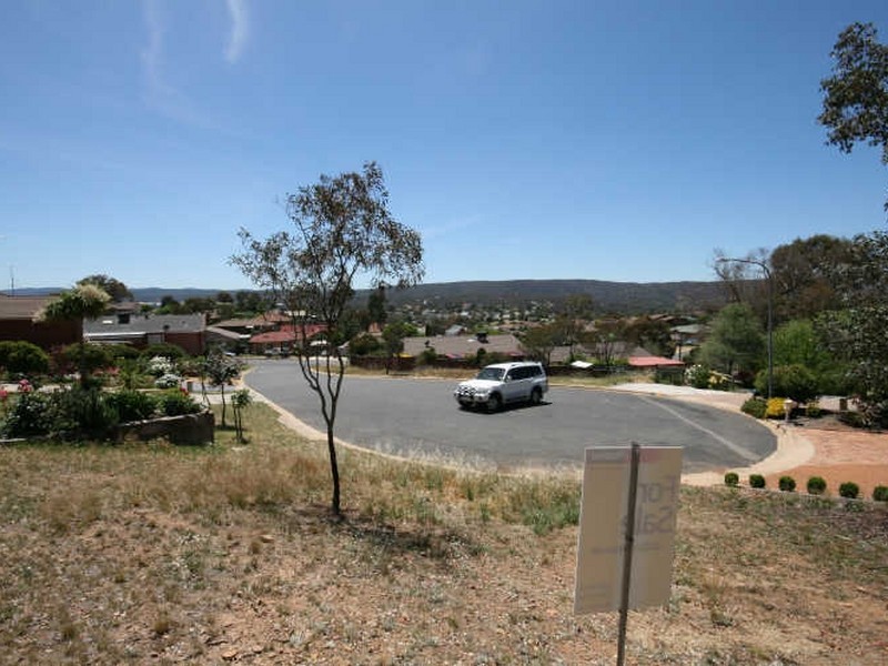 9 Beard Close, Queanbeyan NSW 2620