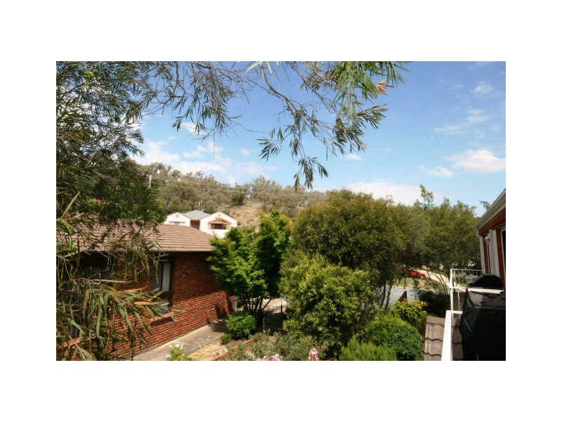 4/1 Hybon Avenue, Queanbeyan NSW 2620