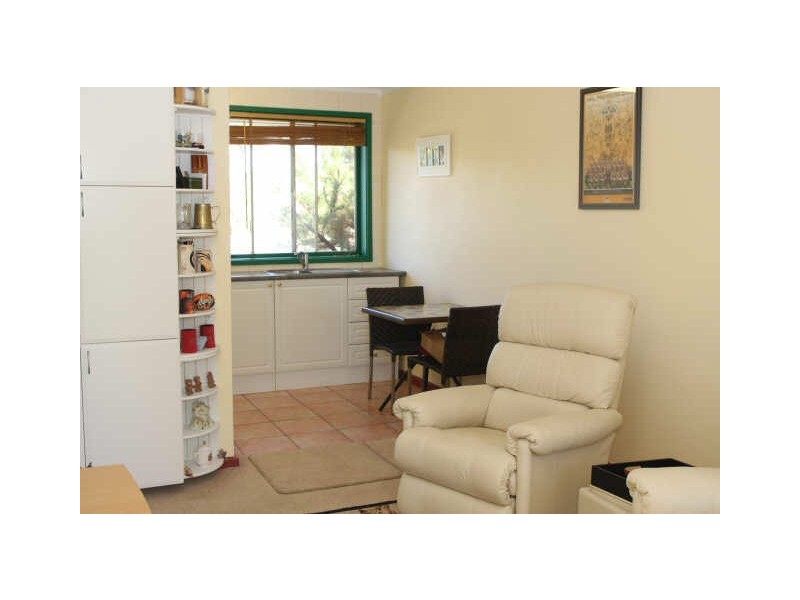 6/90 Tharwa Road, Queanbeyan NSW 2620