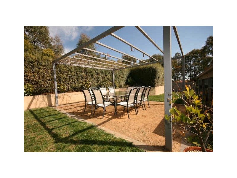 66 Candlebark Road, Queanbeyan NSW 2620
