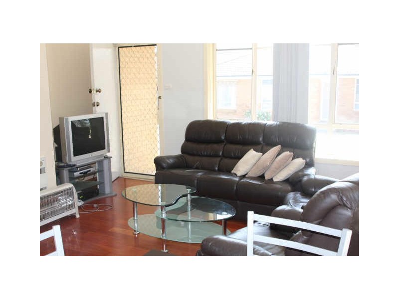 1/73 Tharwa Road, Queanbeyan NSW 2620