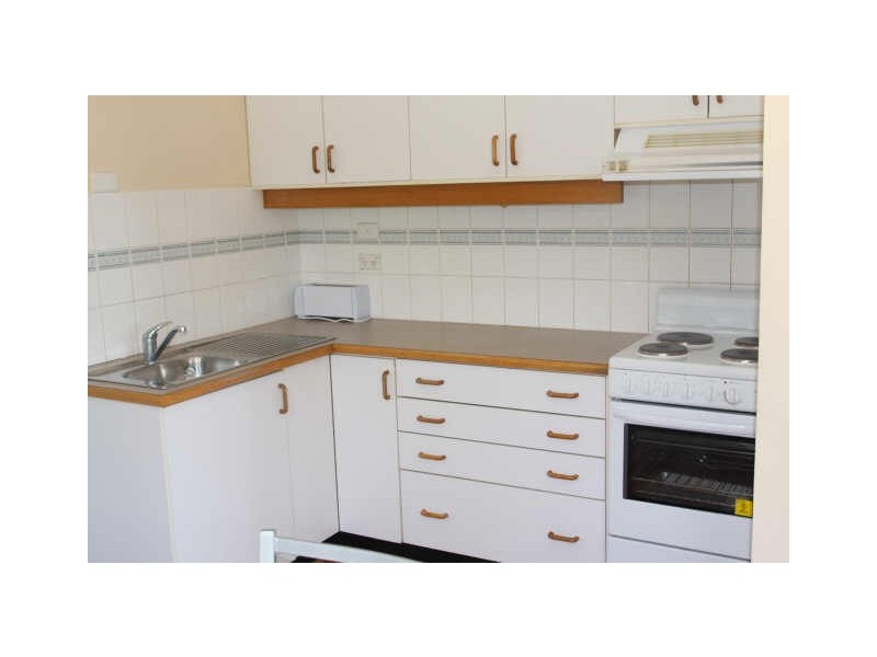 1/73 Tharwa Road, Queanbeyan NSW 2620