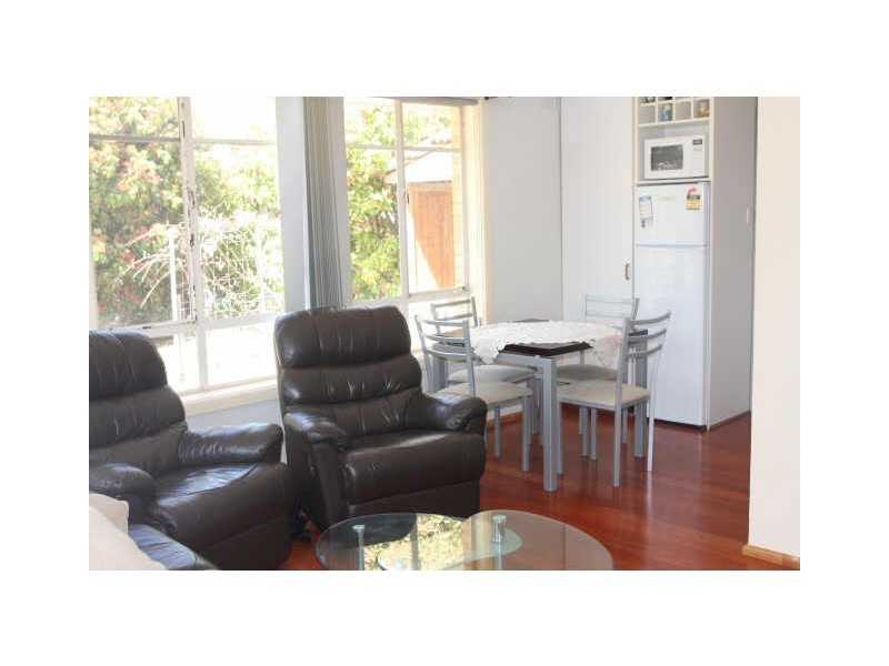 1/73 Tharwa Road, Queanbeyan NSW 2620