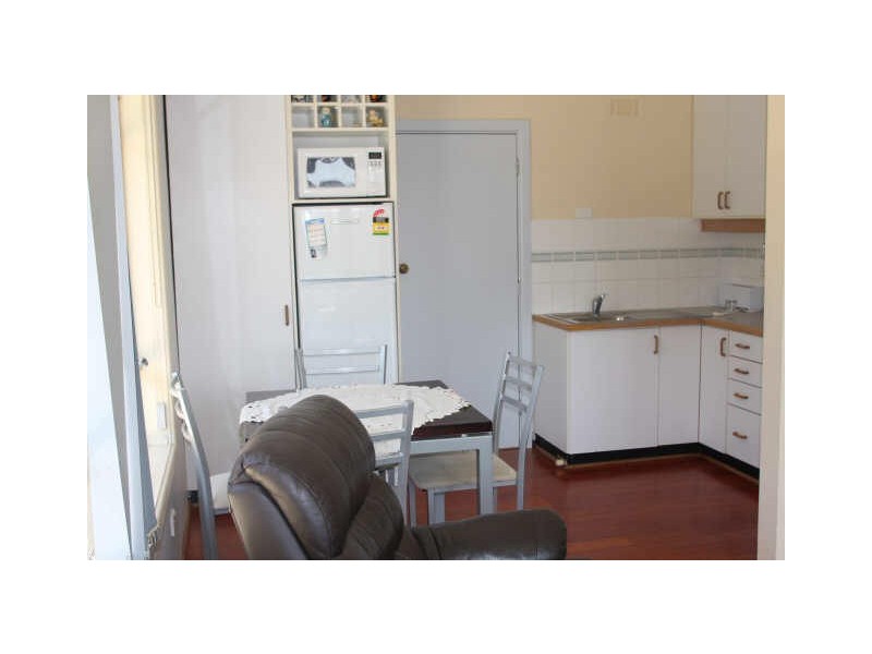 1/73 Tharwa Road, Queanbeyan NSW 2620