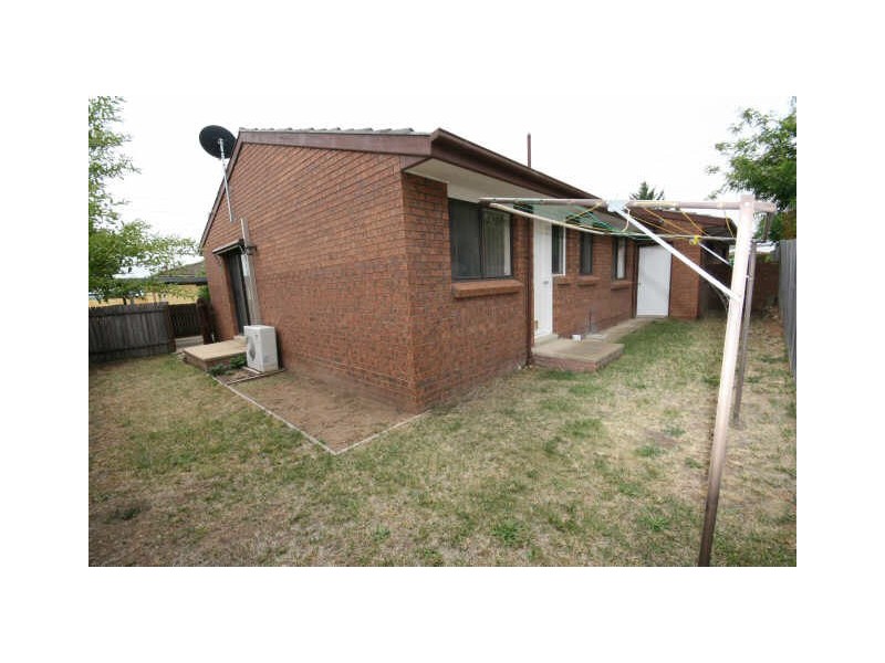 2/47 Donald Road, Queanbeyan NSW 2620