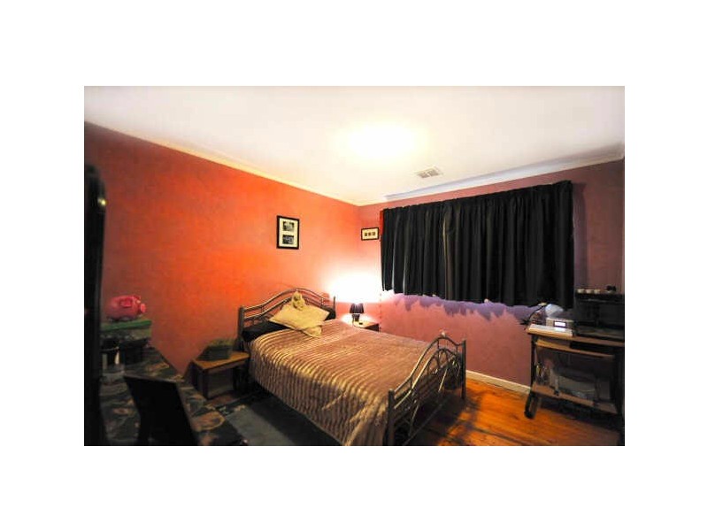 44 Elizabeth Crescent, Queanbeyan NSW 2620