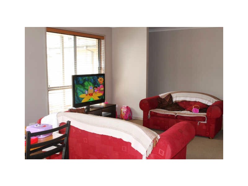 2/9 Parr Place, Queanbeyan NSW 2620