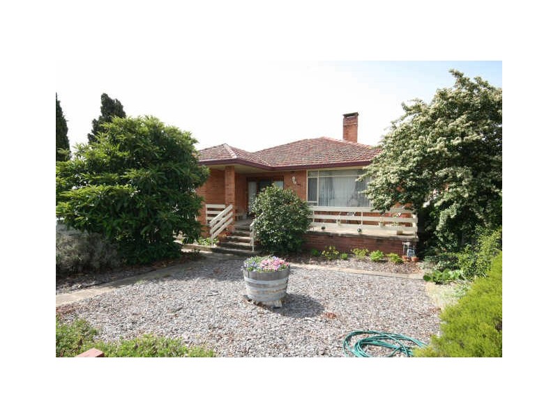 4 Leck Street, Queanbeyan NSW 2620