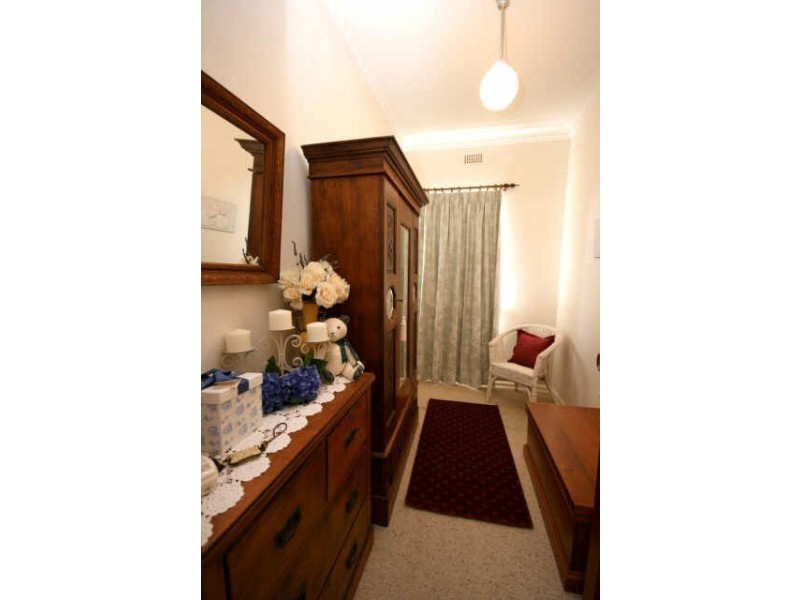 4 Leck Street, Queanbeyan NSW 2620