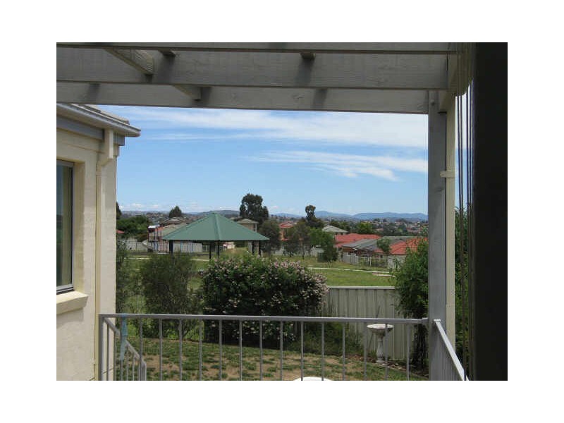 44 Thomas Royal Gardens, Queanbeyan NSW 2620