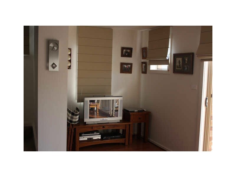 12/33 MacQuoid Street, Queanbeyan NSW 2620
