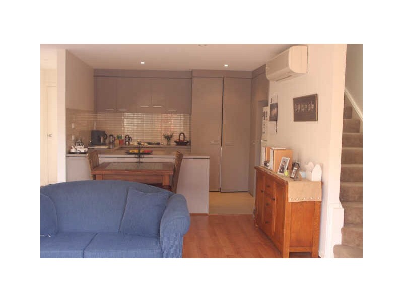 12/33 MacQuoid Street, Queanbeyan NSW 2620
