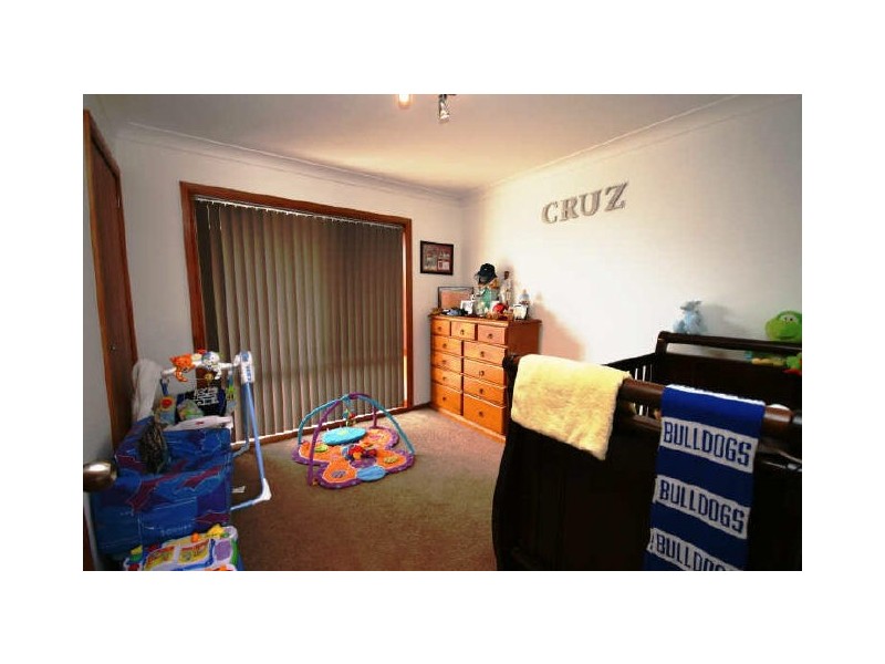 23 Crest Park Parade, Queanbeyan NSW 2620