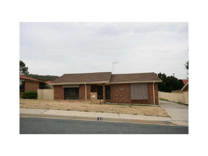23 Crest Park Parade, Queanbeyan NSW 2620