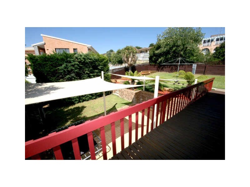 10 Elliot Street, Queanbeyan NSW 2620