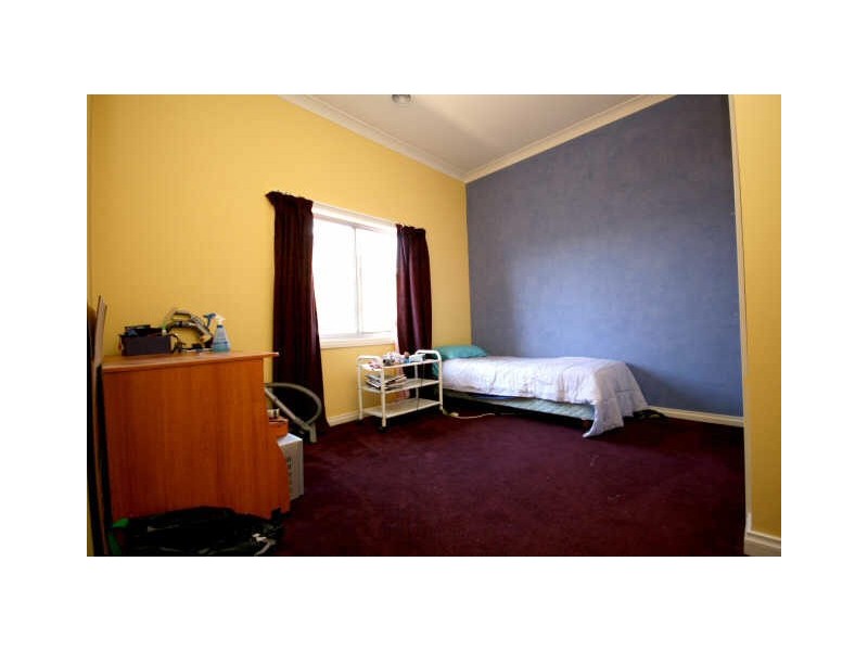 64 Ross Road, Queanbeyan NSW 2620
