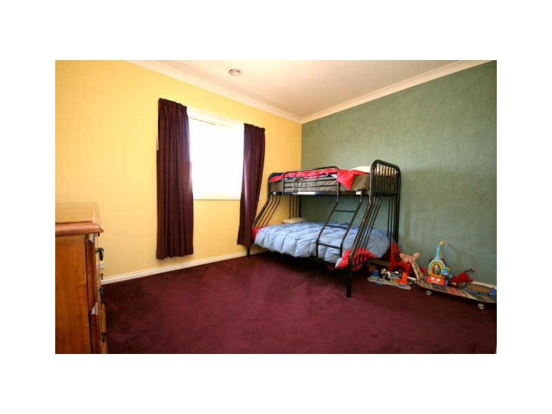 64 Ross Road, Queanbeyan NSW 2620