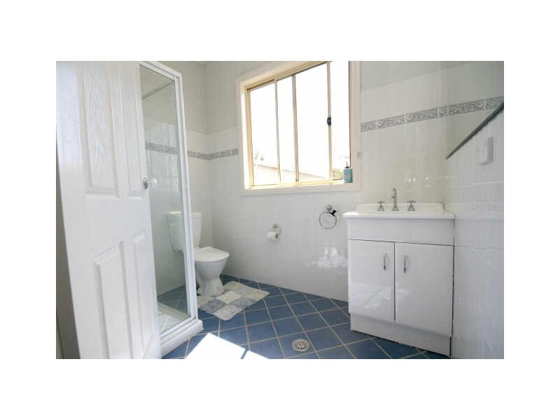 64 Ross Road, Queanbeyan NSW 2620
