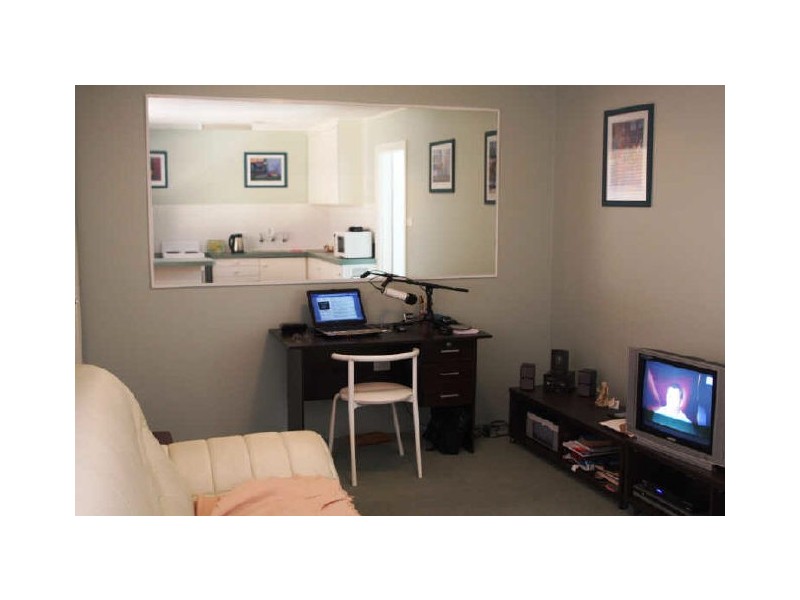 9/11 – 15 Buttle Street, Queanbeyan NSW 2620