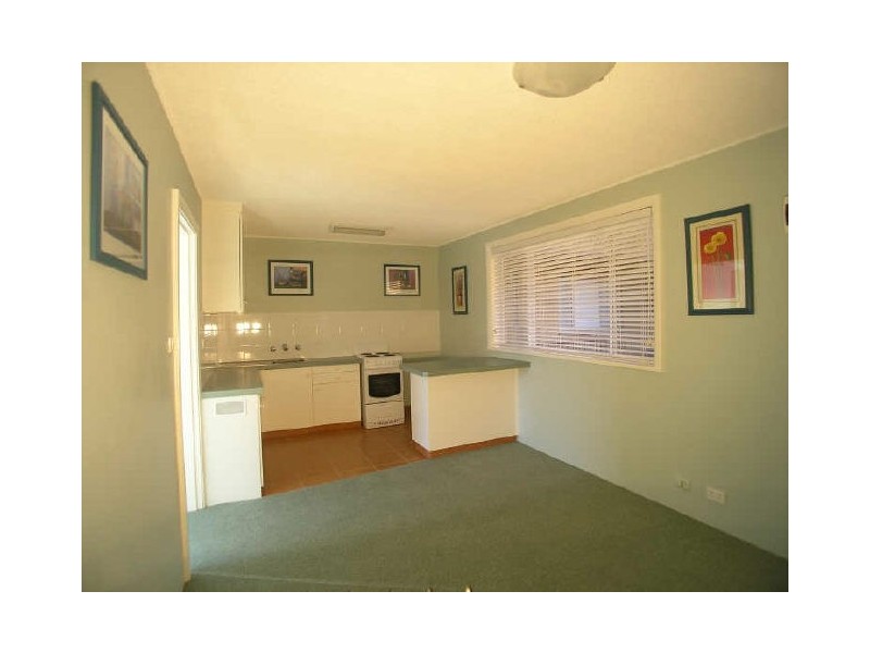 9/11 – 15 Buttle Street, Queanbeyan NSW 2620