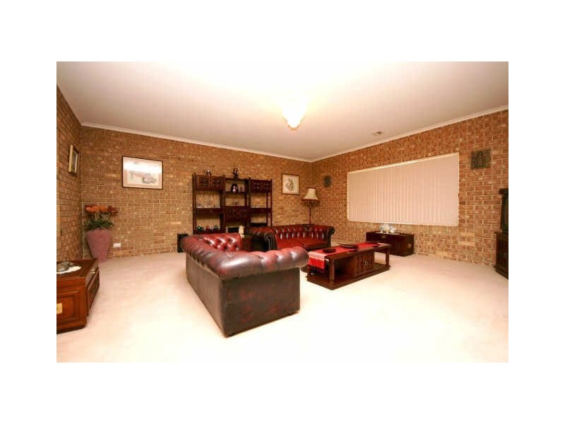 34 Taylor Place, Queanbeyan NSW 2620