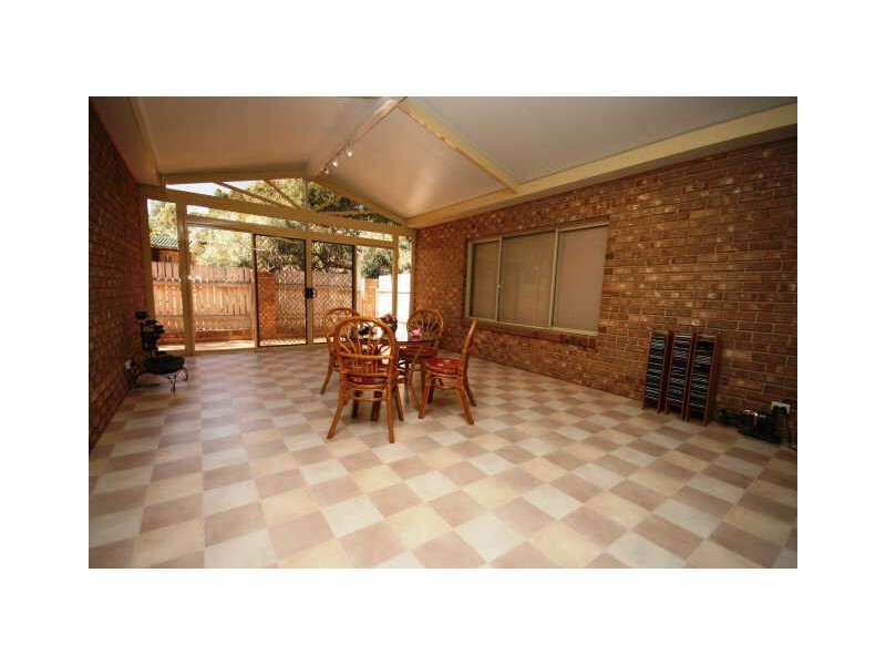 34 Taylor Place, Queanbeyan NSW 2620